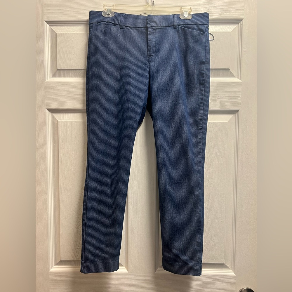 5/$25 Old Navy Pixie Mid-rise pinstriped pants